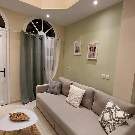 The Corfiot ' Center '