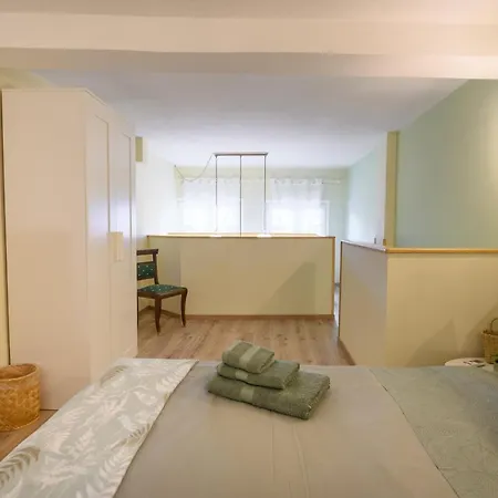 The Corfiot ' Center ' *